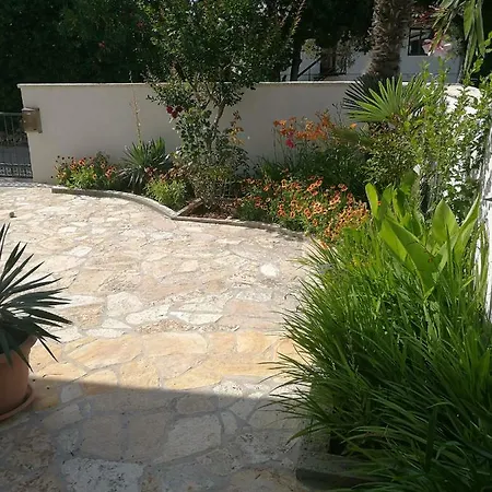 Vila Nada Borik * زادار